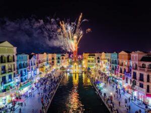 Lễ hội pháo hoa Grand World được tổ chức đều đặn mỗi tối
