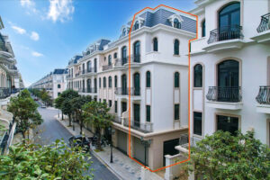 Bán shophouse Sao Biển 6 Vinhomes Ocean Park 2 xẻ khe, gần chung cư